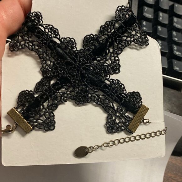 NEW Black Gothic Victorian Vampire Oval Pendant Lace Choker Adjustable Necklace - Picture 5 of 7